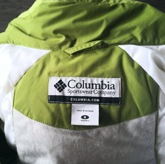 Columbia Women's Winter Jacket - Picture 5 of 6